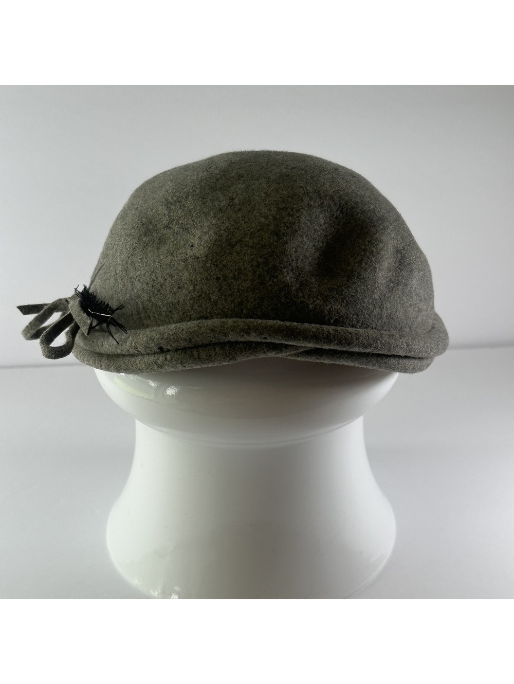 Vintage Glenover Henry Pollak Gray Wool Felt Hat with Bow and Feather Detail
